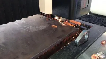 Máquina de corte de 2000 W Máquina de corte por láser de fibra óptica de metal CNC